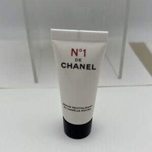 CHANEL No1 CHANEL Serum Revitalisant 5ml Red Camellia Revitalizing Serum. France